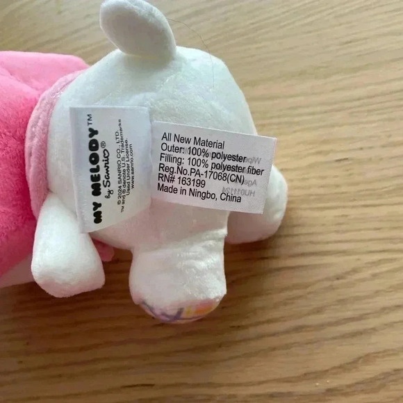 🆕 My Melody Plush 11in🆕 - Picture 4 of 6